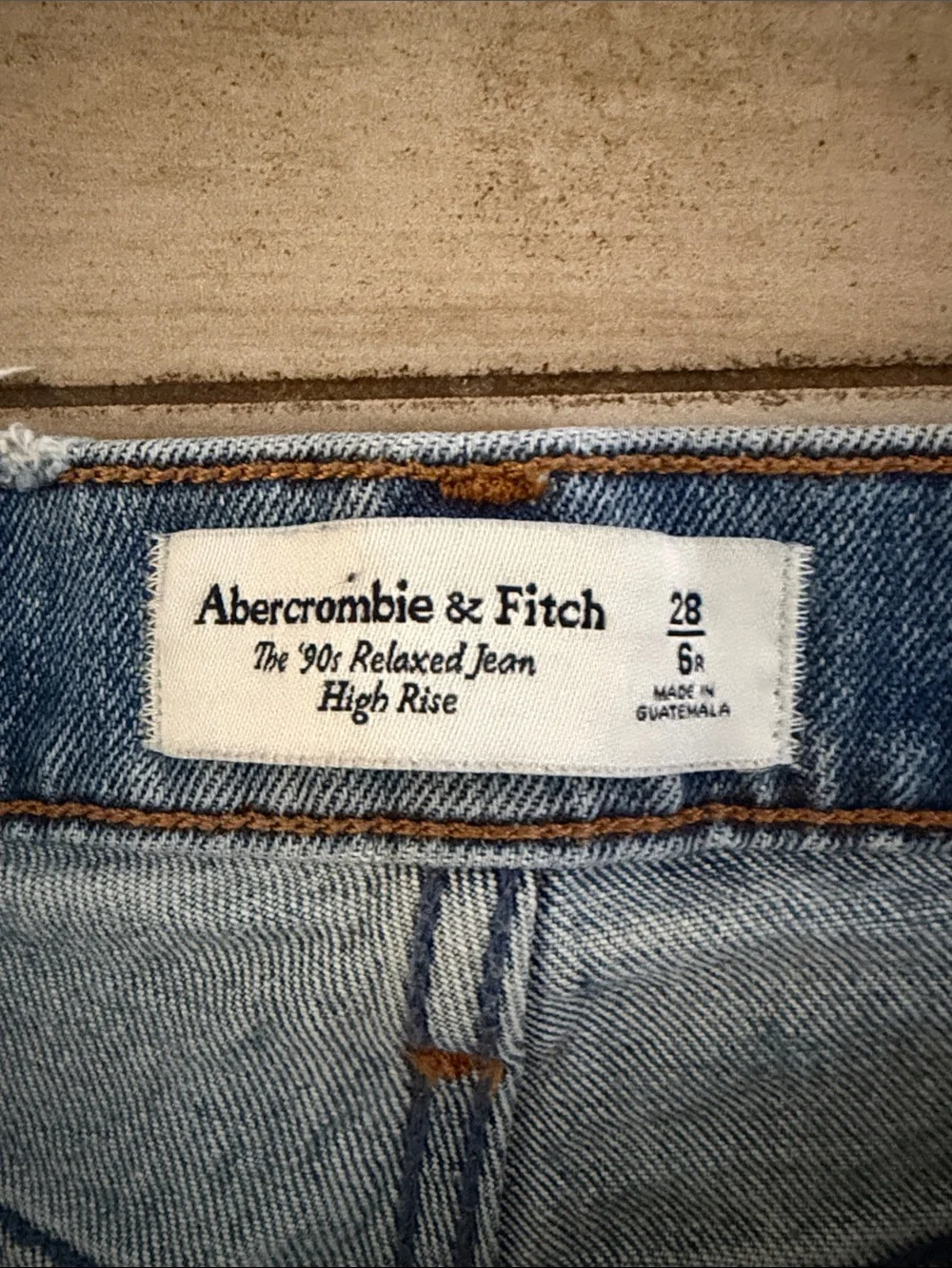Abercrombie & Fitch 90’s high rise relaxed Women’s Jeans - Picture 2 of 4